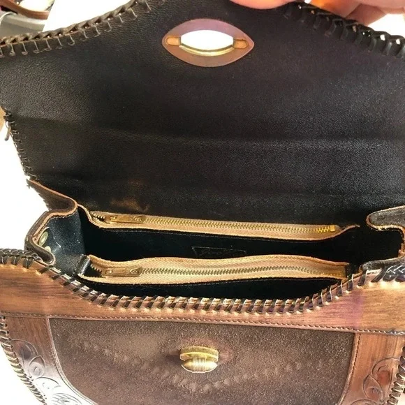 Vintage Leather Purse - Picture 12 of 16